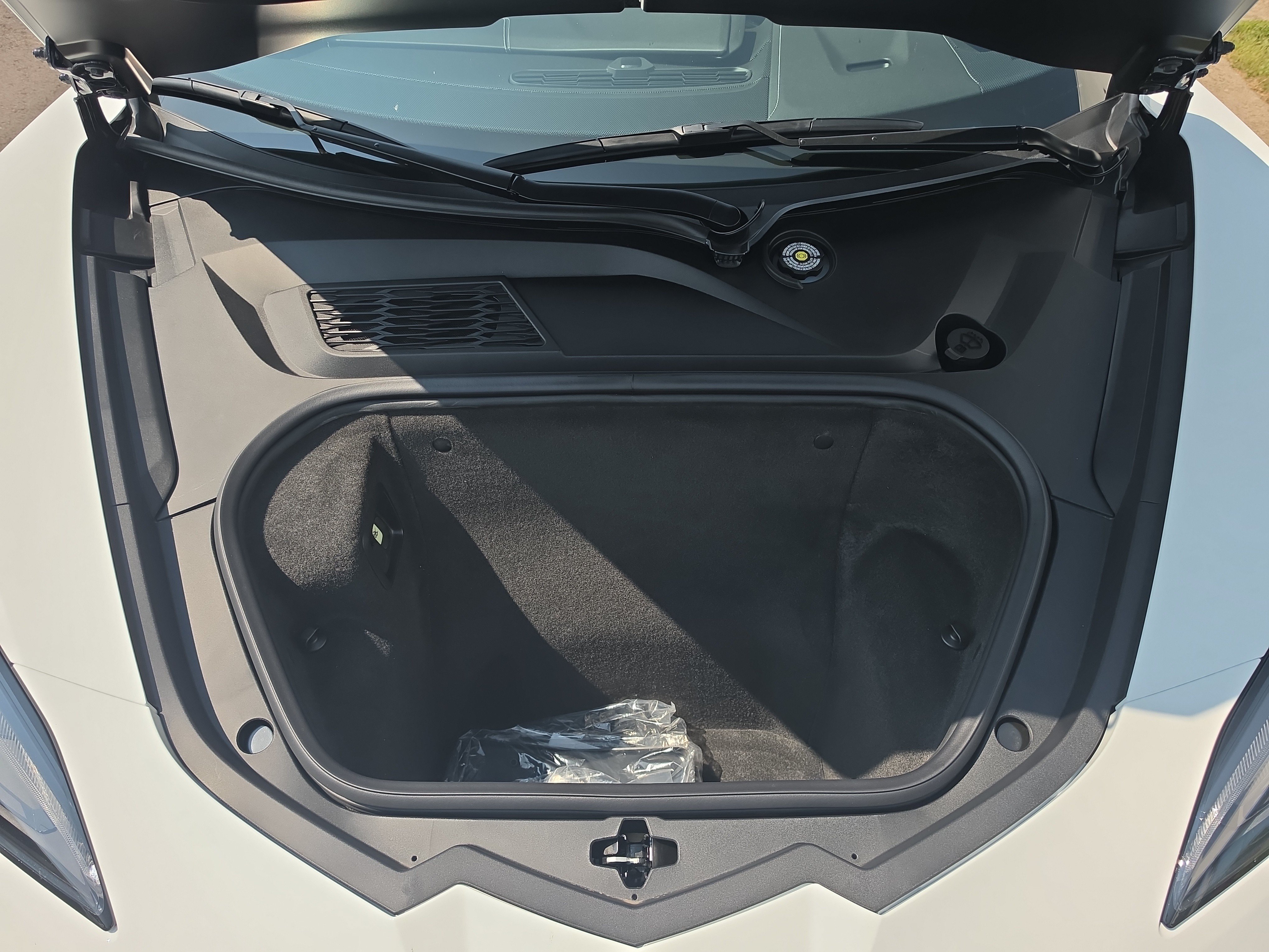 New 2027 Chevrolet Corvette Stingray Coupe RWD image 11