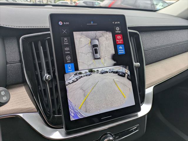 New 2026 Volvo XC90 T8 Plus w/ Protection Package AWD/4WD image 9