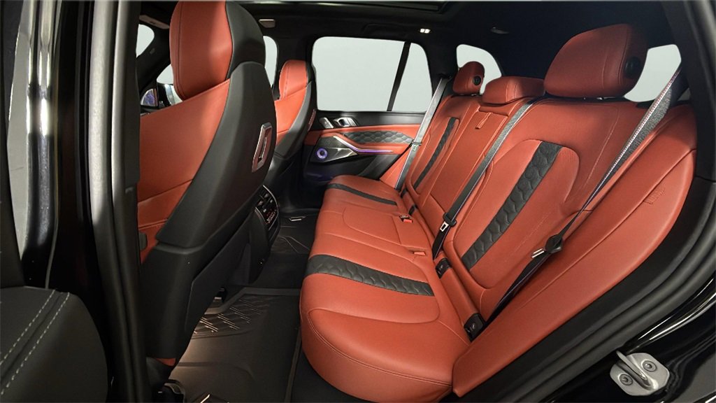 Used 2025 BMW X5 M Competition w/ Executive Package image 30