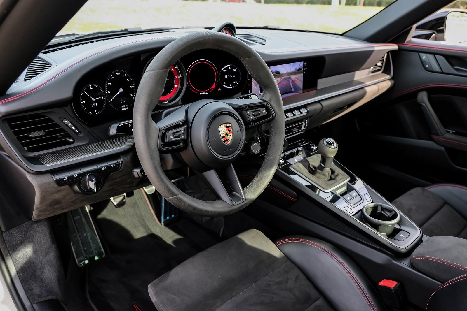 Used 2023 Porsche 911 Targa 4 GTS image 3