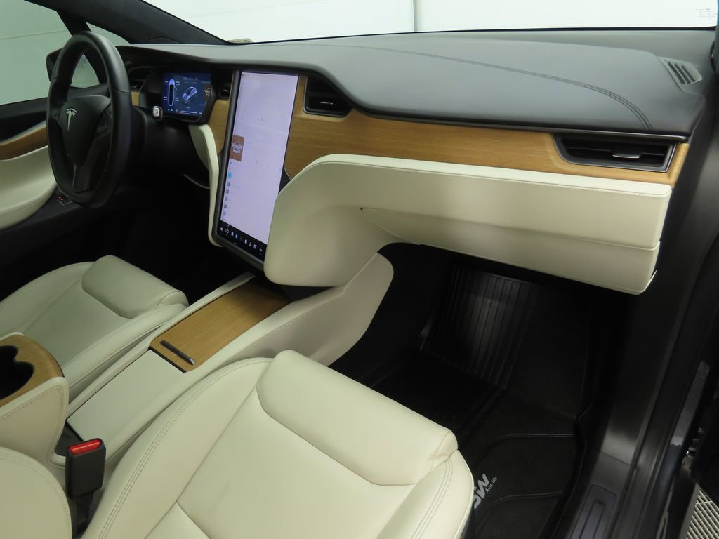 Used 2021 Tesla Model X Performance image 17