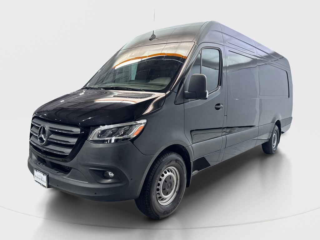Used 2024 Mercedes-Benz Sprinter 2500 image 2
