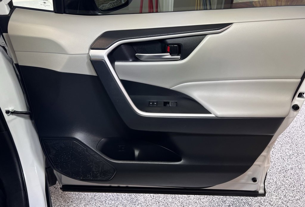 Used 2024 Toyota RAV4 XLE image 47