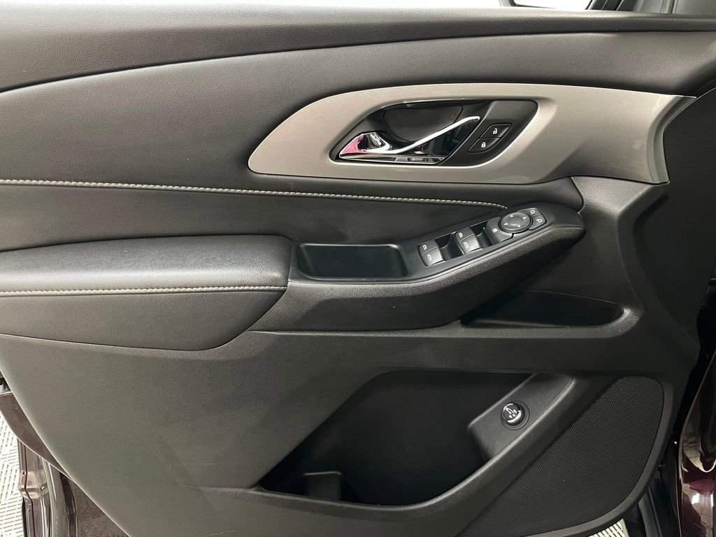 Certified 2023 Chevrolet Traverse LT w/ LPO, Floor Liner Package AWD/4WD image 25
