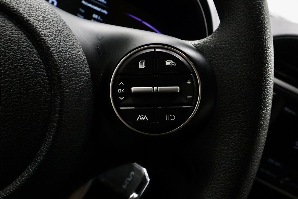 Used 2025 Kia Soul LX w/ LX Technology Package image 28