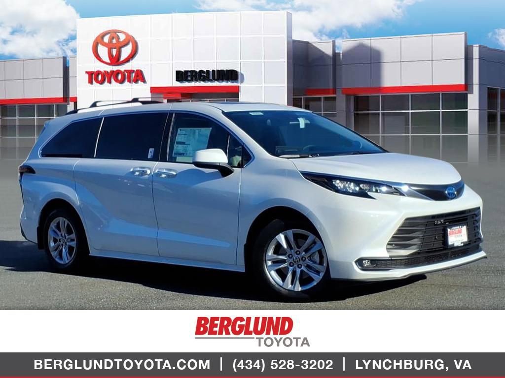 New 2025 Toyota Sienna XLE