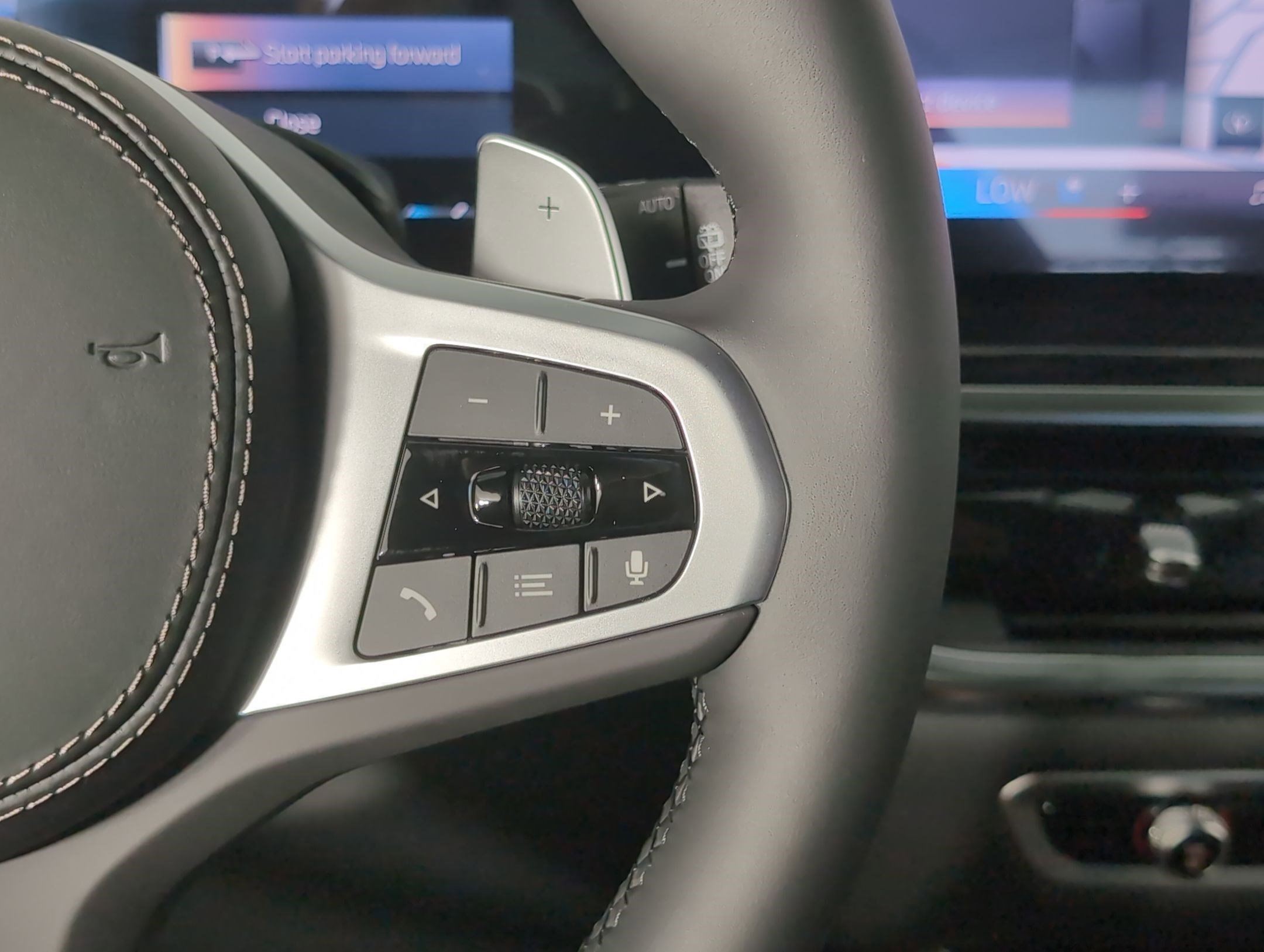 Used 2026 BMW X7 xDrive40i w/ M Sport Package image 27