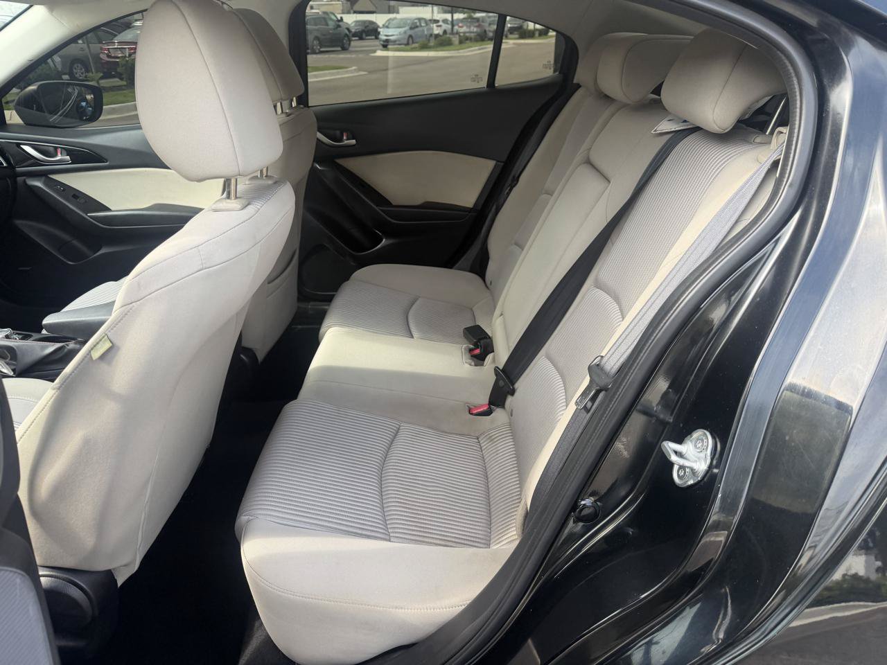 Used 2014 MAZDA MAZDA3 i Touring w/ Technology Package FWD image 14