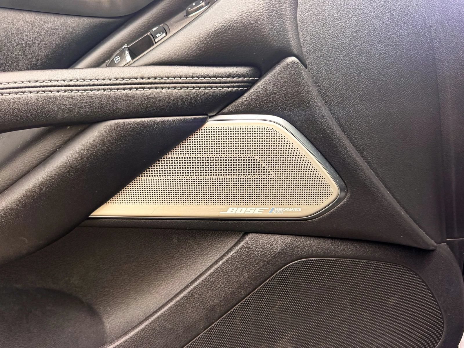 Used 2018 INFINITI Q60 3.0t Luxe AWD/4WD image 36