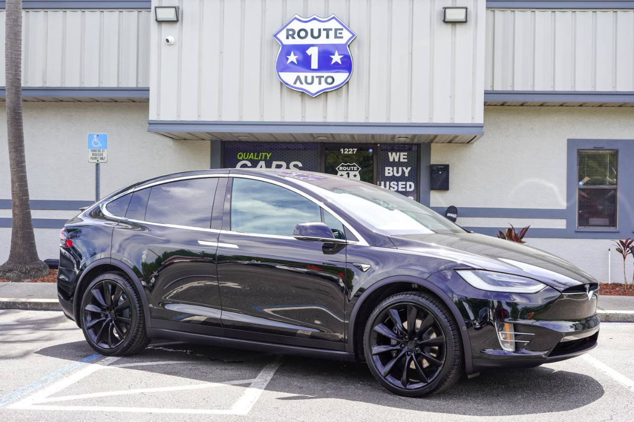 Used 2017 Tesla Model X 90D AWD/4WD image 3