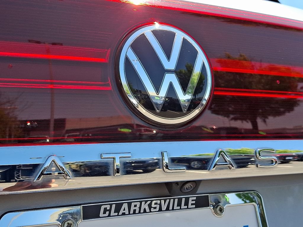 Used 2025 Volkswagen Atlas Cross Sport SE AWD/4WD image 31