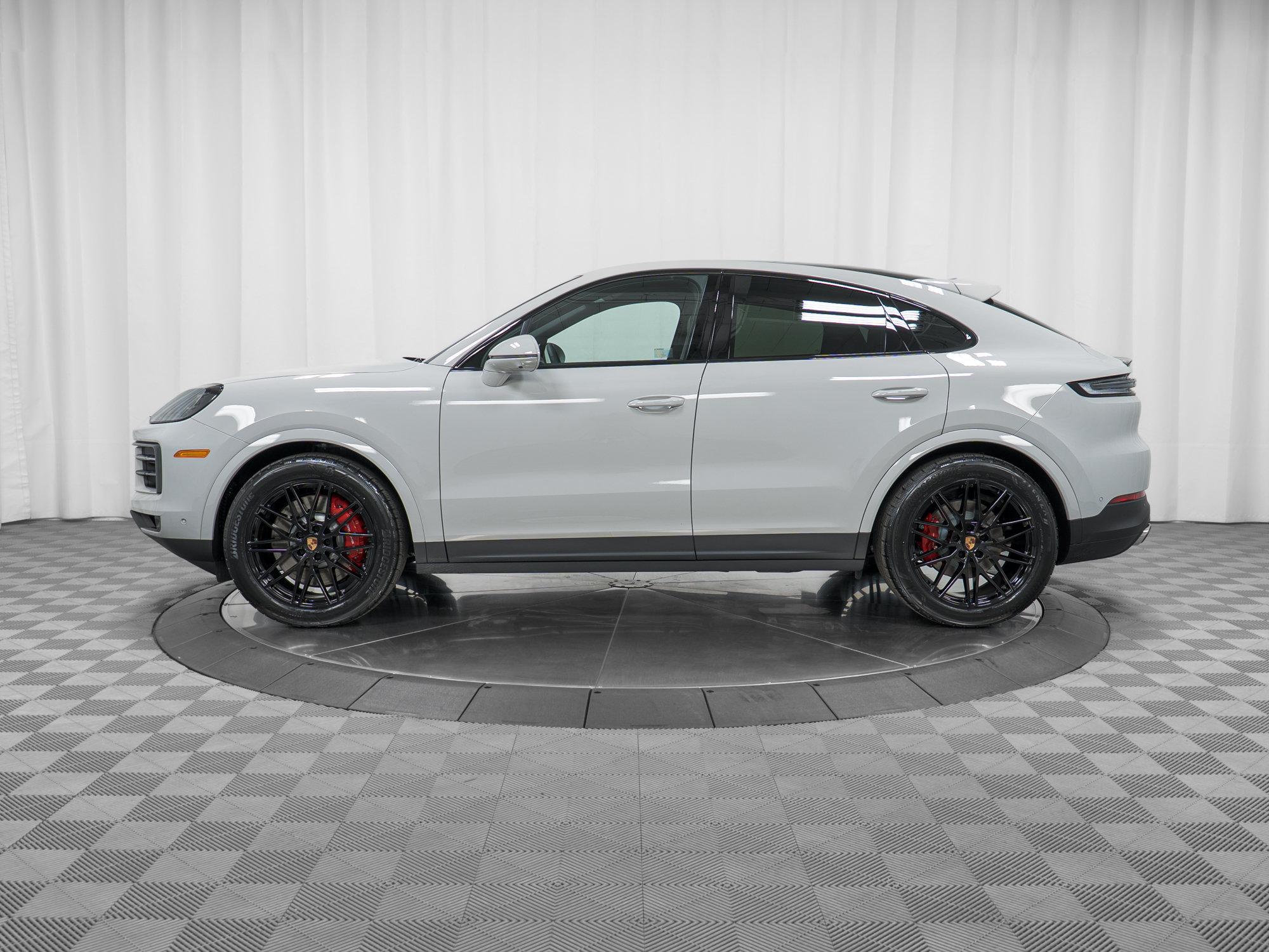 New 2026 Porsche Cayenne S AWD/4WD image 2