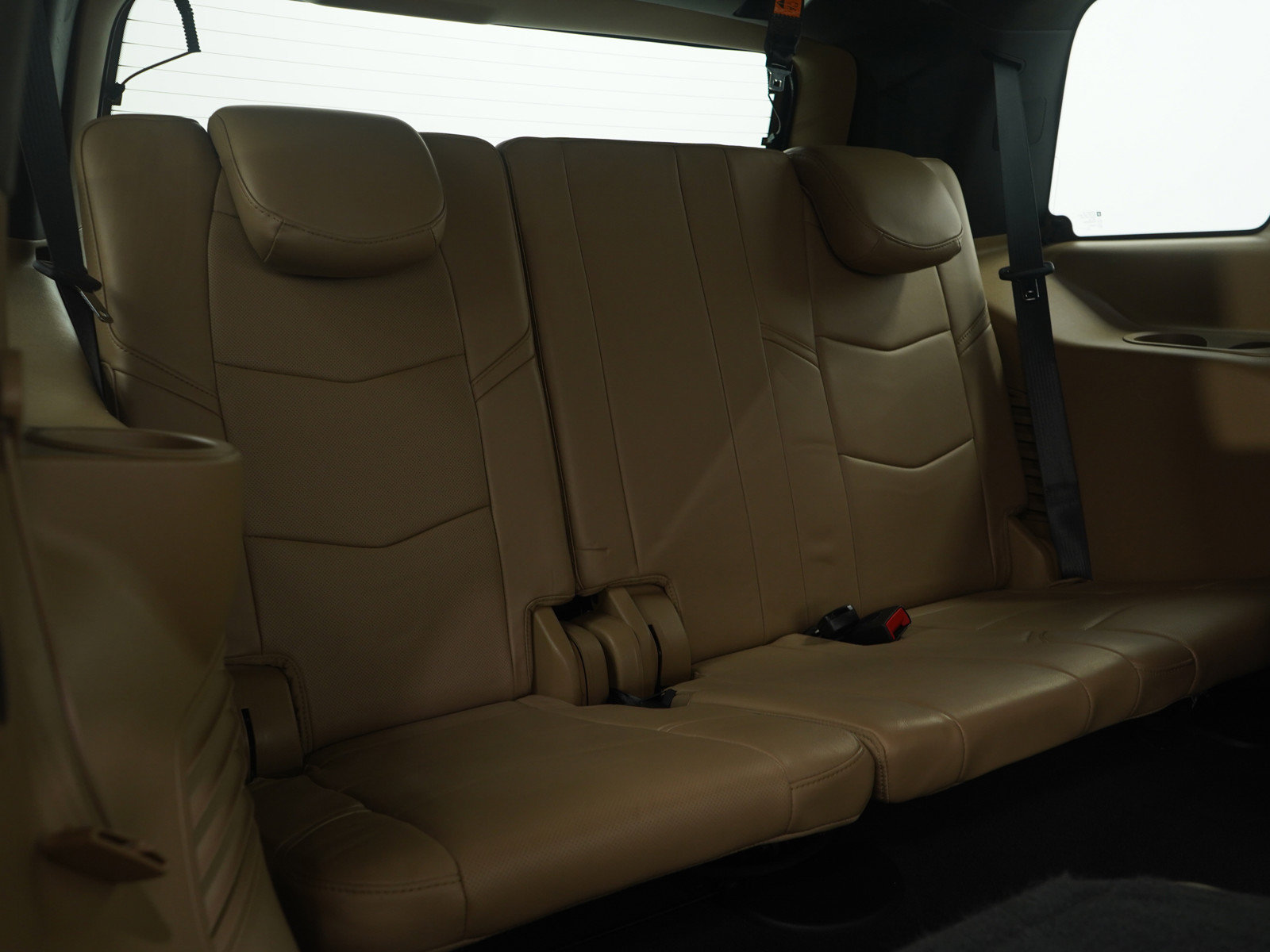 Used 2019 Cadillac Escalade Platinum AWD/4WD image 17