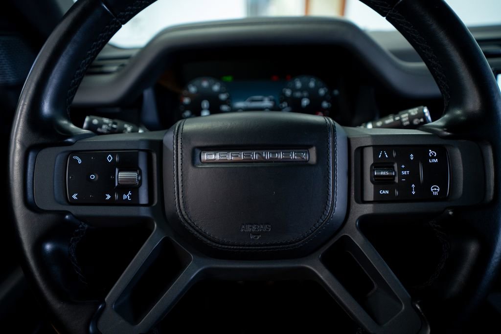 Used 2023 Land Rover Defender 110 X image 40