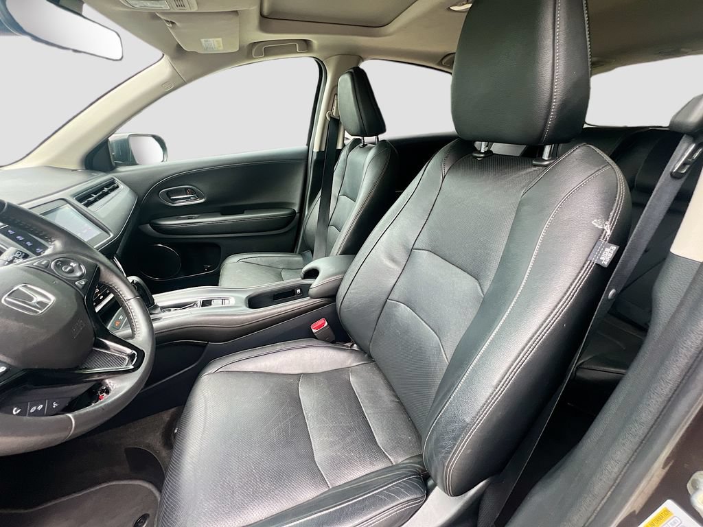Used 2020 Honda HR-V Touring image 22