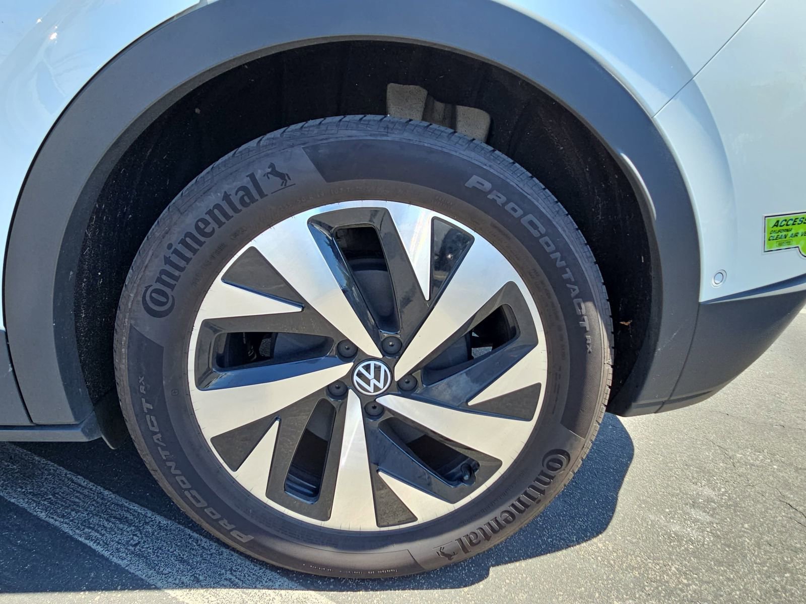 Used 2023 Volkswagen ID.4 Pro image 32