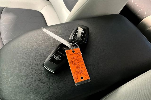Used 2019 Toyota RAV4 XLE w/ Convenience Package image 35