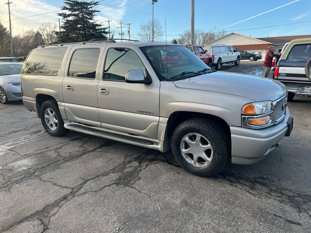 Used 2006 GMC Yukon XL Denali image 3