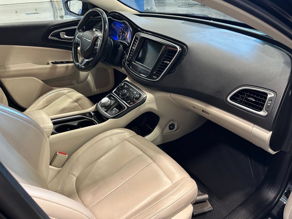 Used 2016 Chrysler 200 C FWD image 33