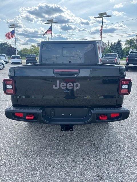 Used 2026 Jeep Gladiator Rubicon AWD/4WD image 6