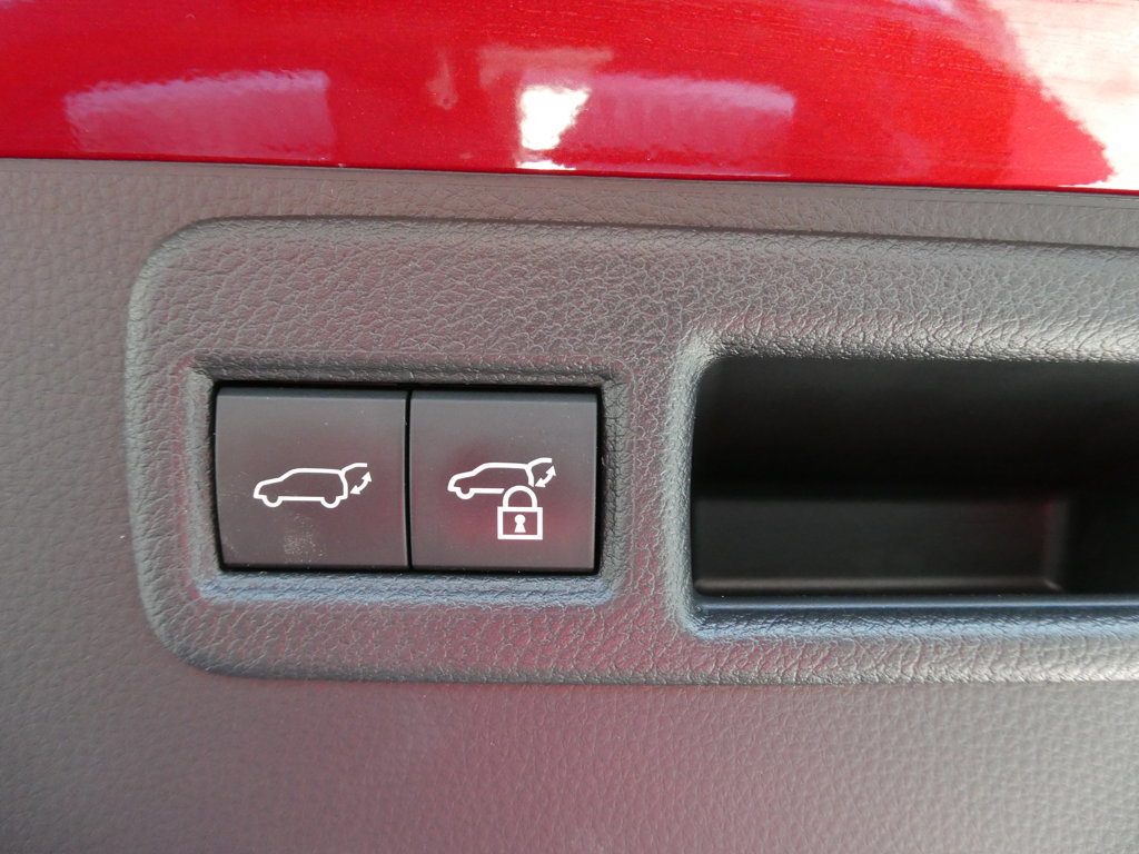 Used 2024 Toyota Venza XLE AWD/4WD image 20