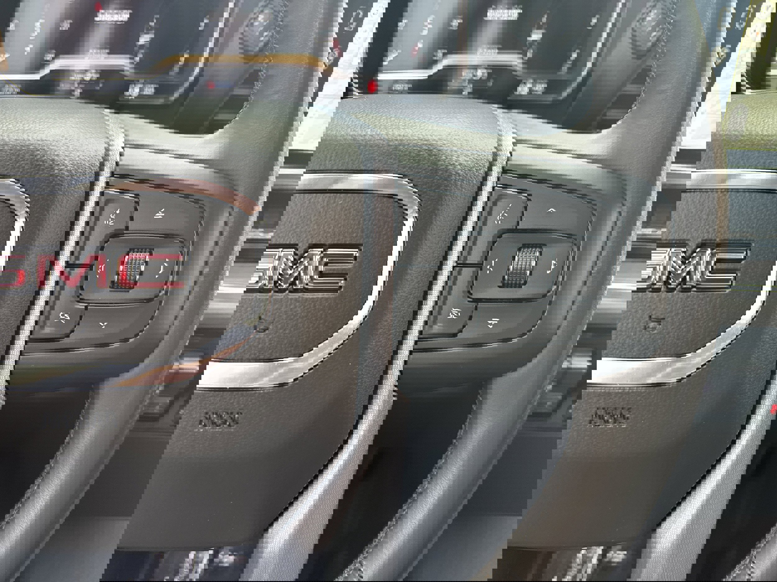 Used 2025 GMC Sierra 1500 SLT image 25