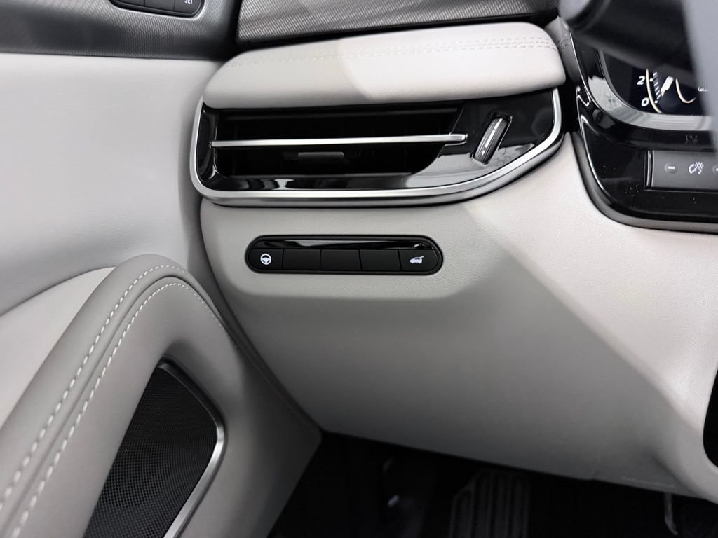 New 2027 INFINITI QX60 Luxe w/ Cargo Package FWD image 26