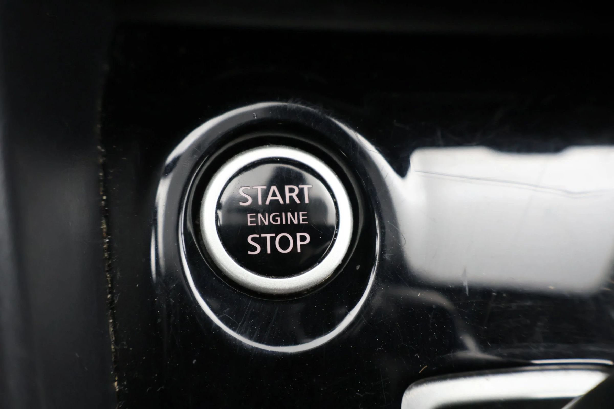 Used 2024 Nissan Versa SV FWD image 24