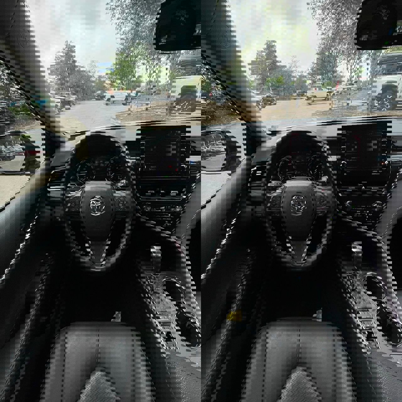 Used 2022 Toyota Camry XSE w/ Cold Weather Package image 12