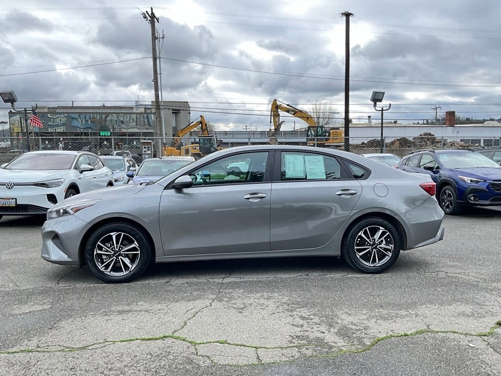 Used 2023 Kia Forte LXS w/ LXS Technology Package image 5
