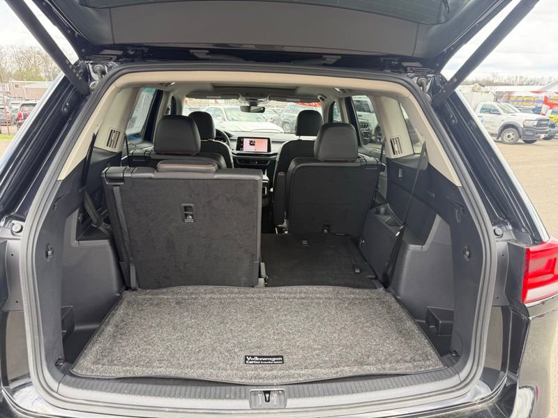 Used 2024 Volkswagen Atlas Peak Edition SEL image 16