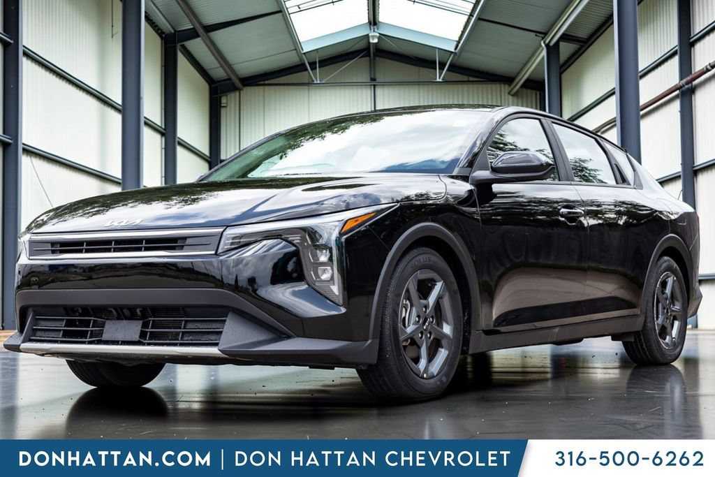 Used 2025 Kia K4 FWD video 1