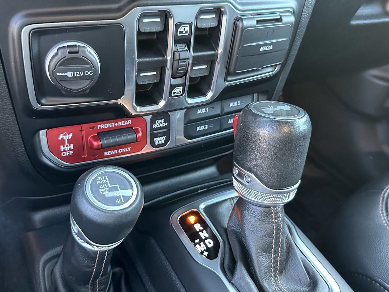 Used 2022 Jeep Wrangler Unlimited Rubicon w/ Trailer Tow Package image 25