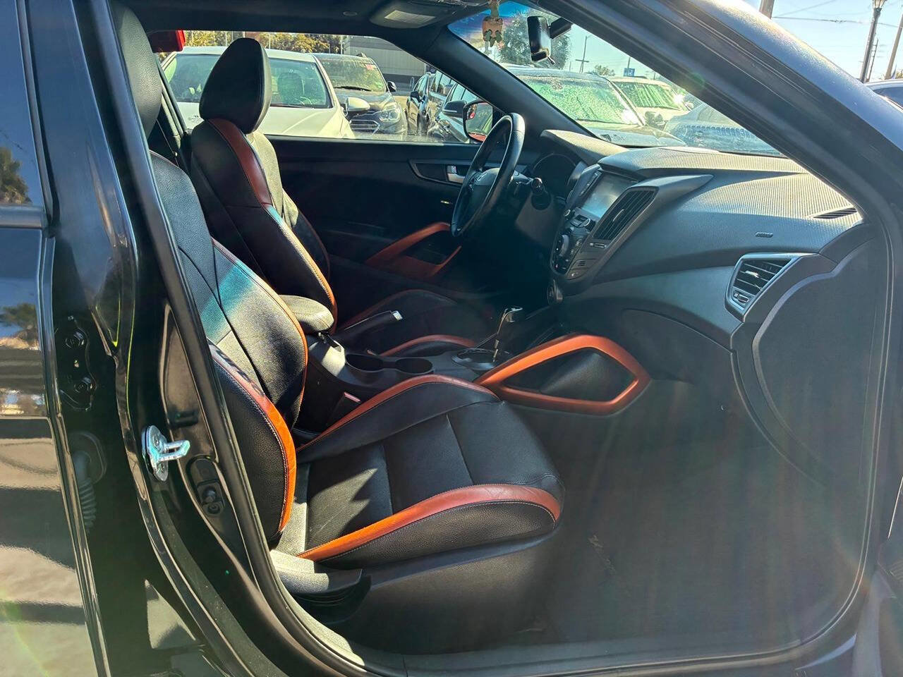 Used 2017 Hyundai Veloster Turbo w/ Tech Package 02 image 10