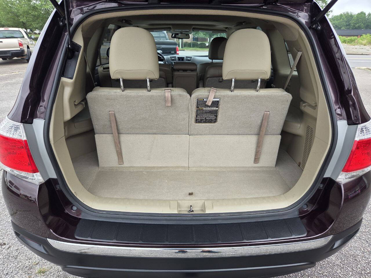 Used 2013 Toyota Highlander SE AWD/4WD image 17