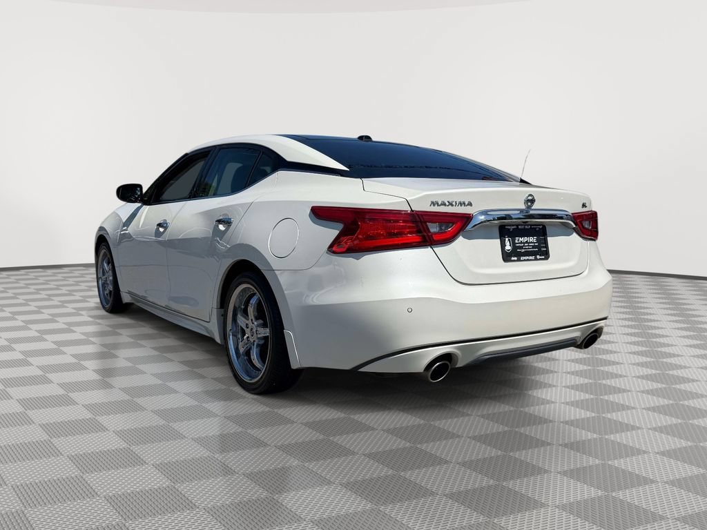 Used 2017 Nissan Maxima 3.5 SL w/ Interior Lighting Package FWD image 6
