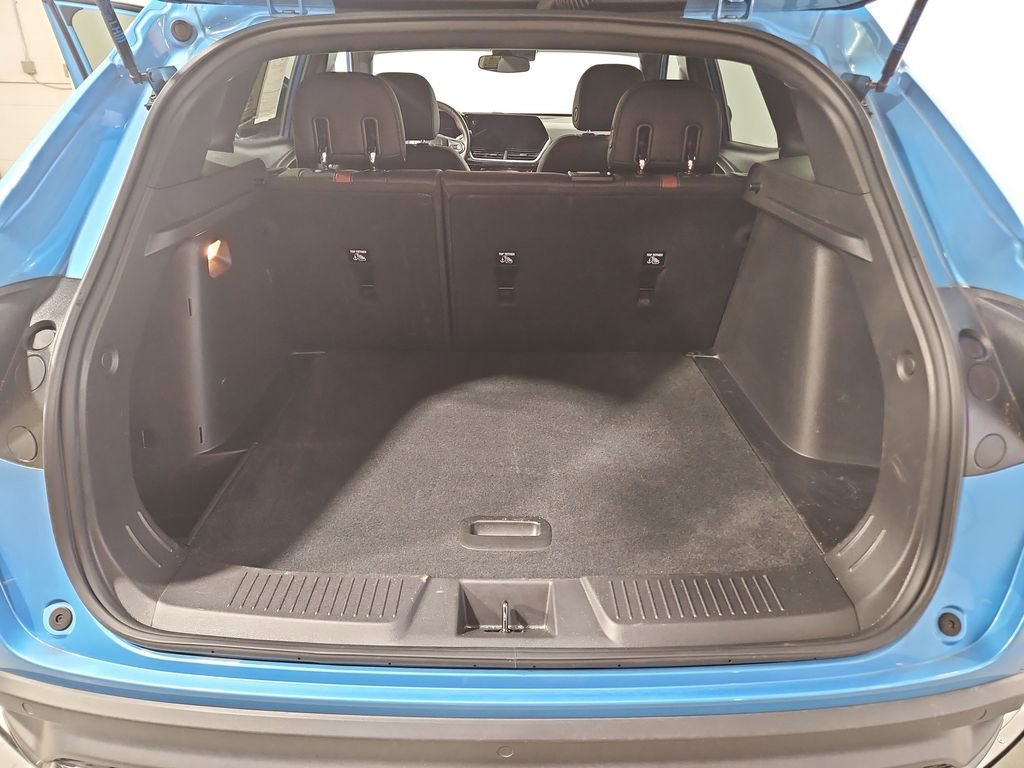 Used 2025 Chevrolet Trax RS w/ Driver Confidence Package image 22