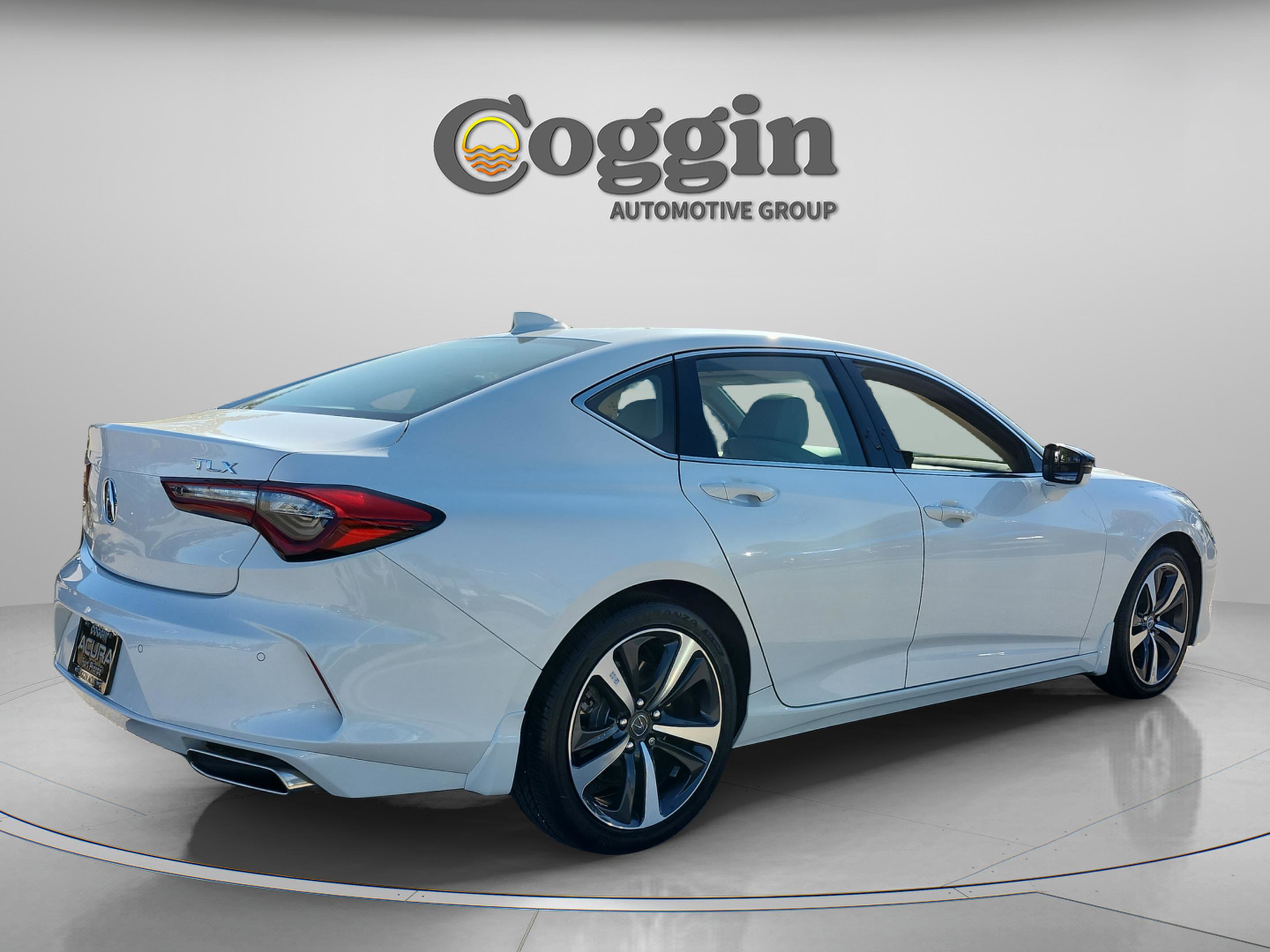 Certified 2025 Acura TLX w/ Technology Package image 6