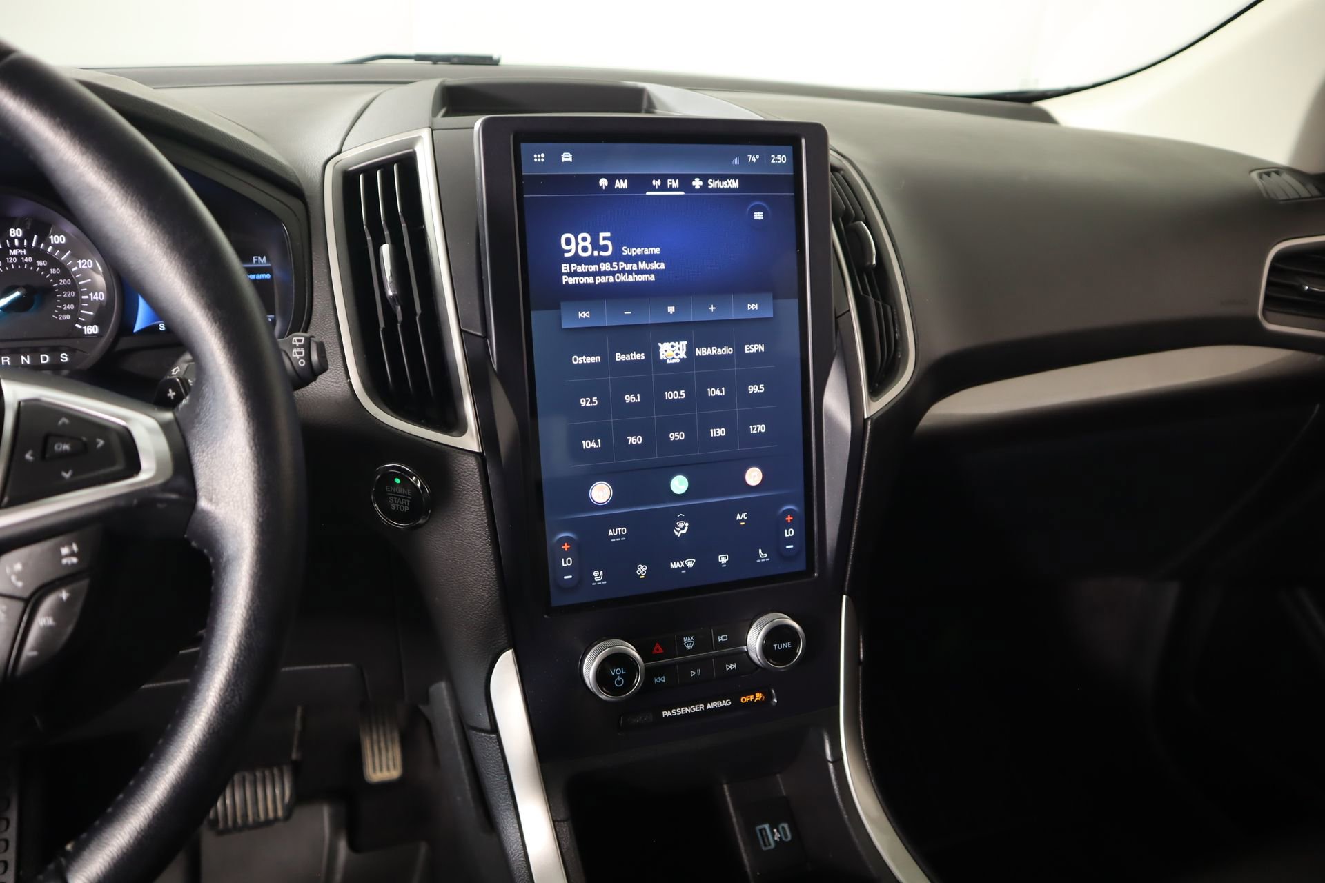 Used 2023 Ford Edge SEL w/ Convenience Package image 5