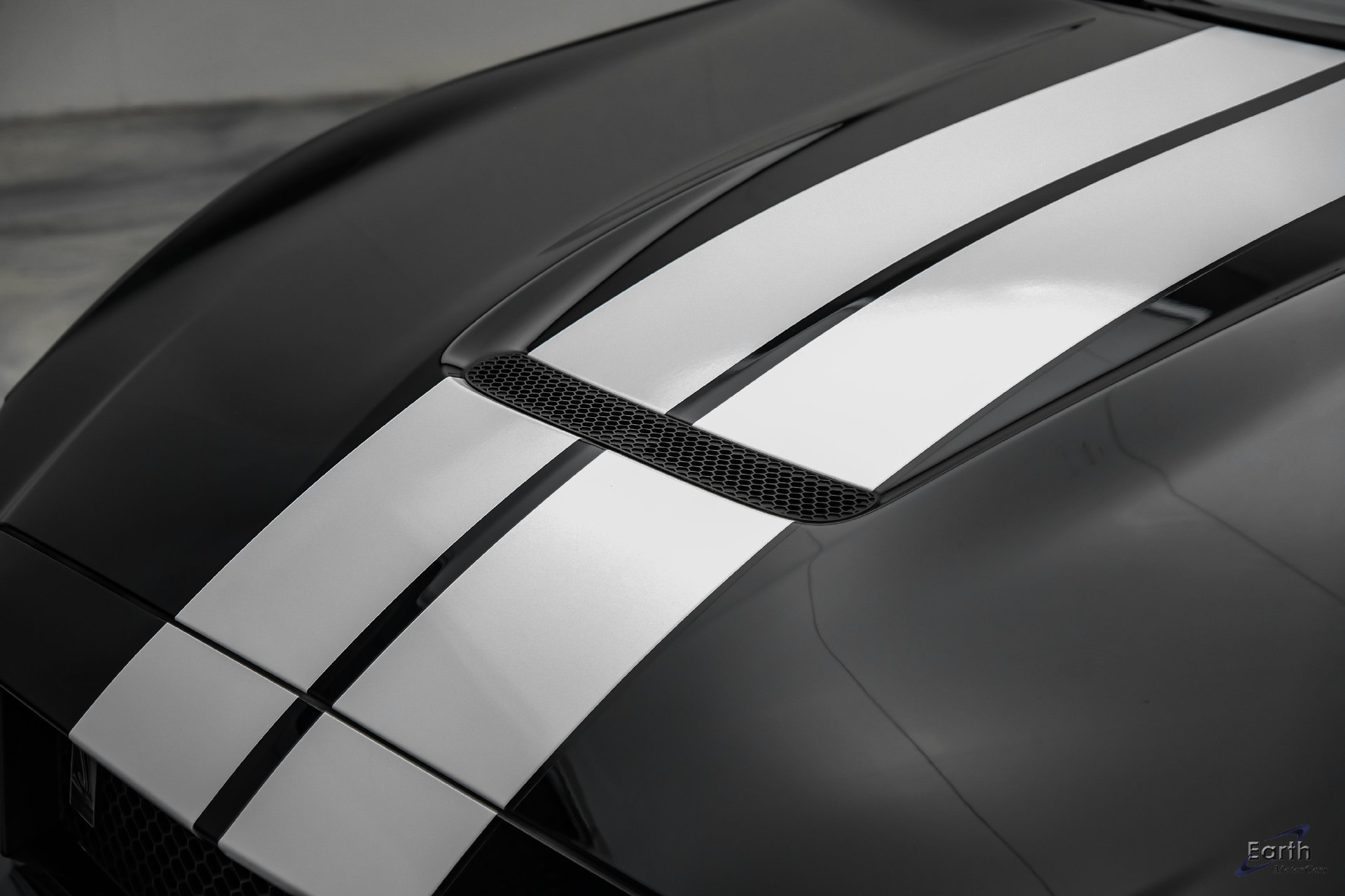 Used 2015 Ford Mustang Shelby GT350 RWD image 30