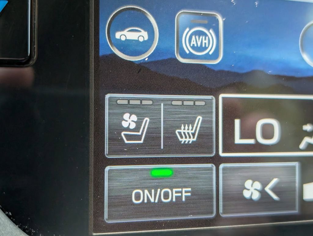 Used 2025 Subaru Forester Touring AWD/4WD image 27