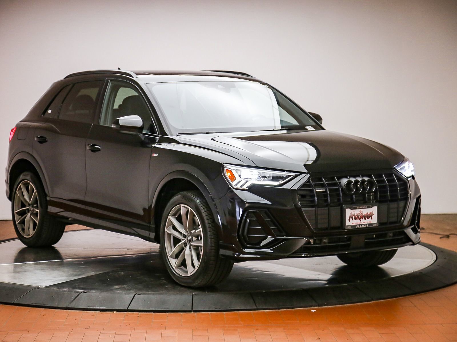 Certified 2025 Audi Q3 2.0T Premium w/ Convenience Package AWD/4WD image 6