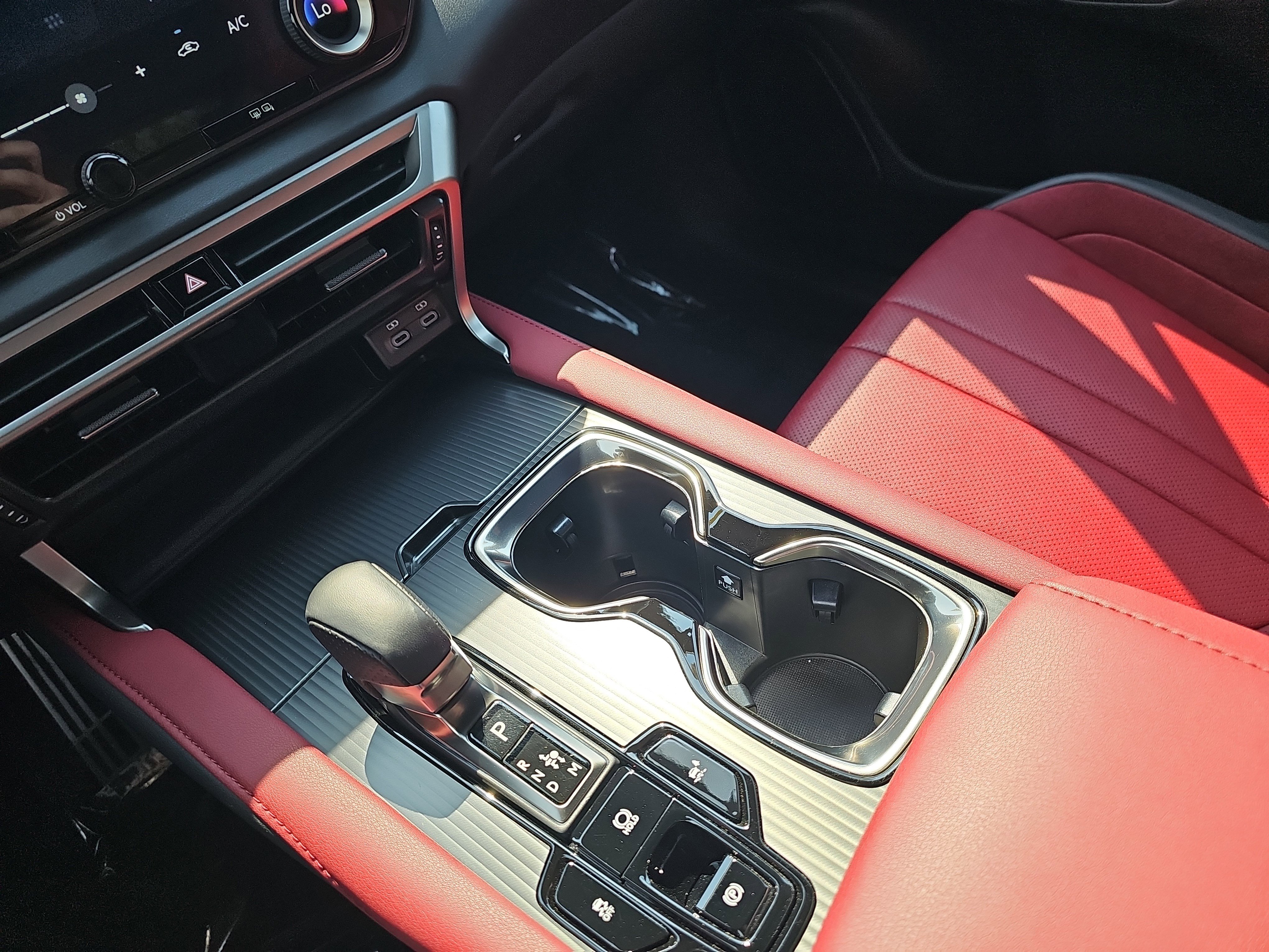 Used 2024 Lexus RX 500h F Sport w/ Convenience Package image 26