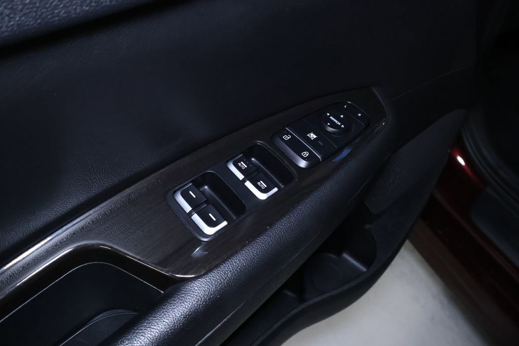 Used 2020 Kia Optima Premium image 13