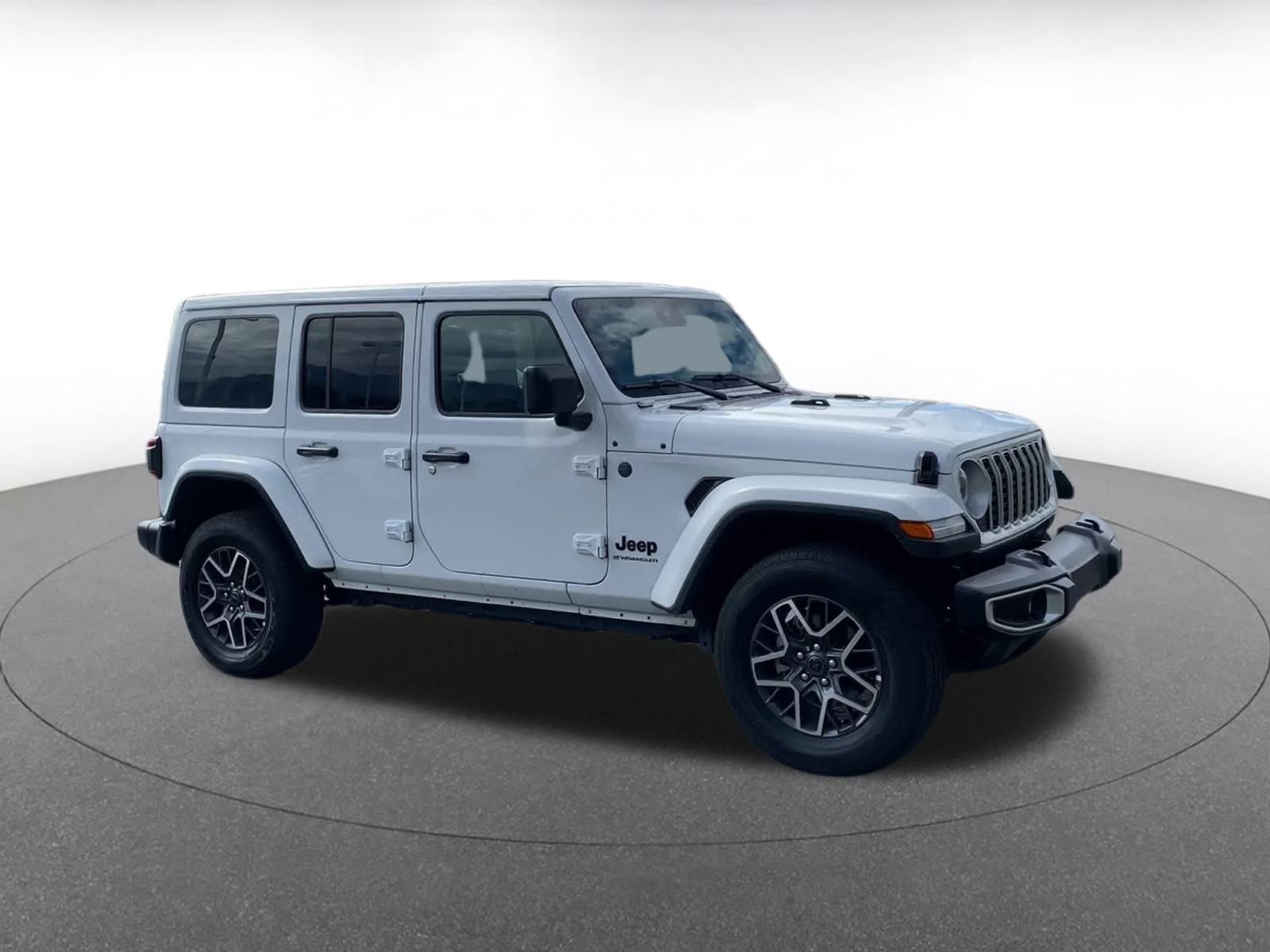 Used 2025 Jeep Wrangler Sahara video 2