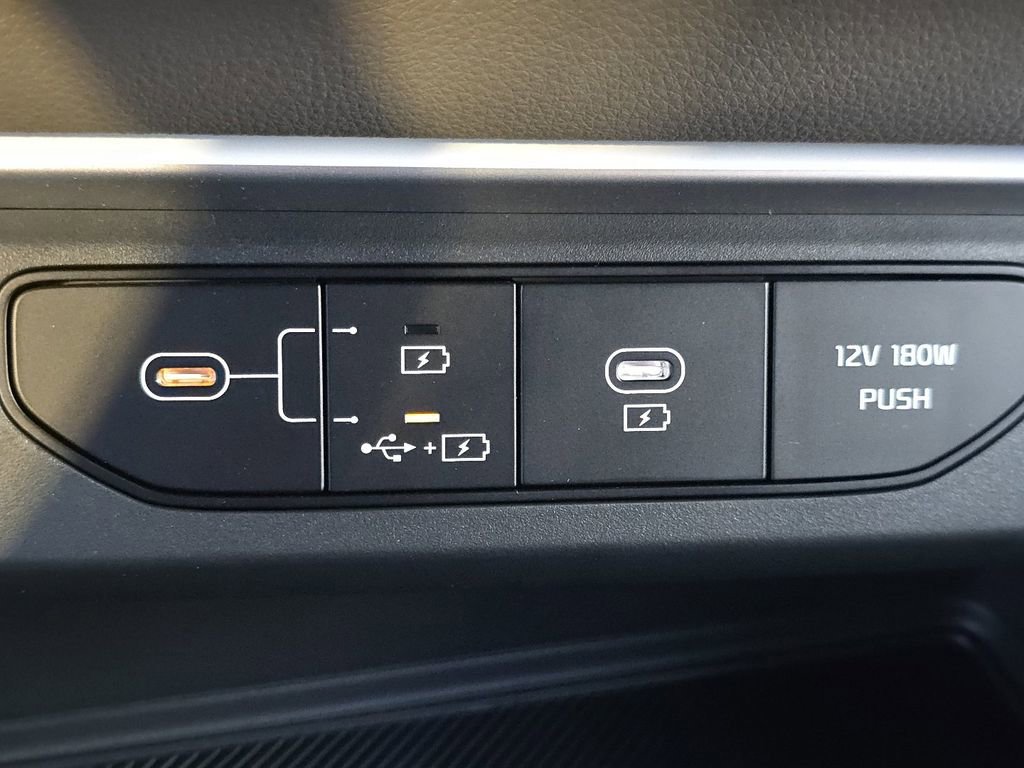 New 2026 Kia Carnival LX image 5