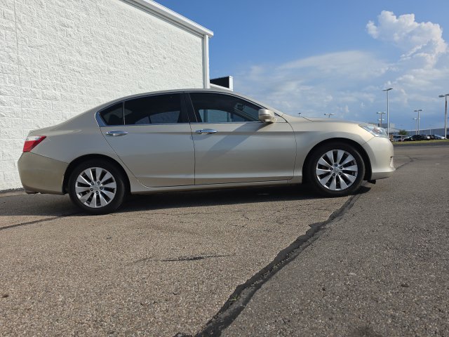 Used 2015 Honda Accord EX-L image 2