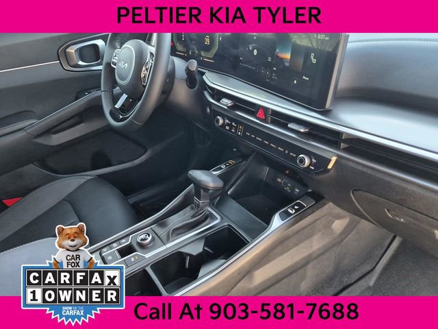 Certified 2025 Kia Sorento EX w/ Panoramic Sunroof Package image 14