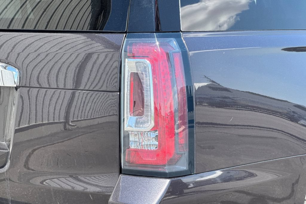 Used 2017 GMC Yukon XL Denali w/ Open Road Package AWD/4WD image 28