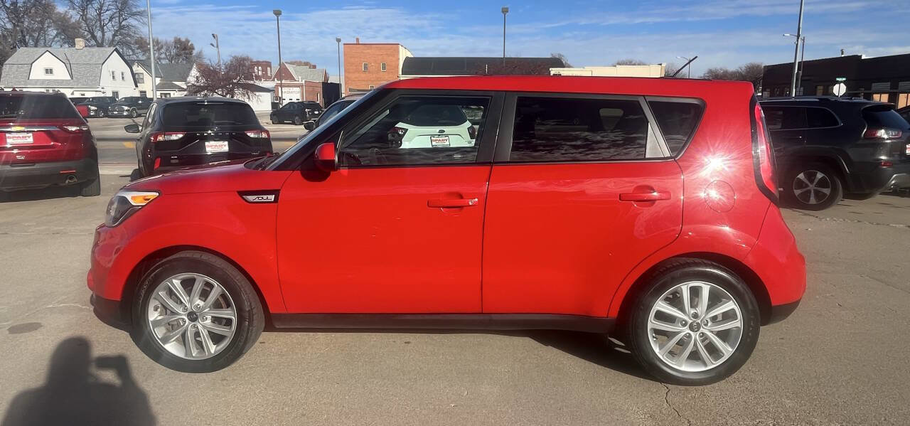 Used 2018 Kia Soul + FWD image 8